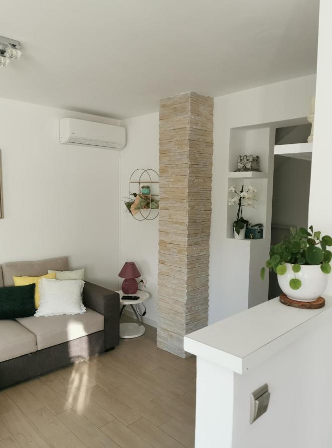 Kenzo Apartment Сен Екстериор снимка