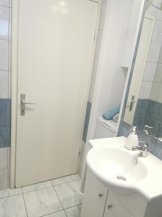 Kenzo Apartment Сен Екстериор снимка